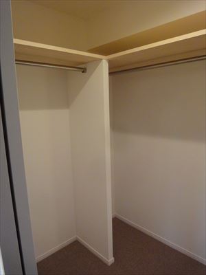 和室を洋室&ウォークインクローゼットに 和室を洋室&ウォークインクローゼットに